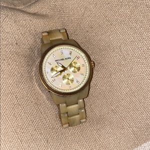 Michael Kors tautest shell wristwatch